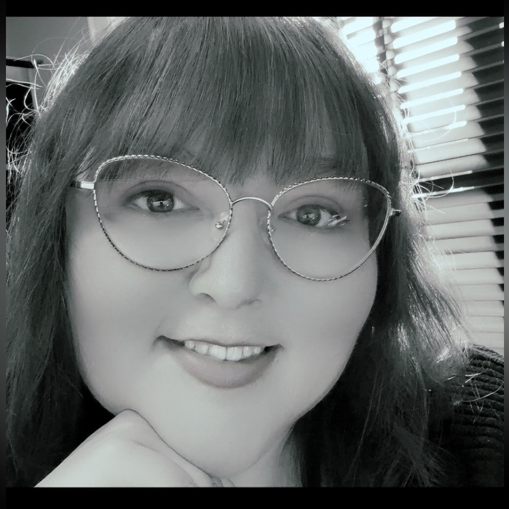 Meet your Posher, Caity